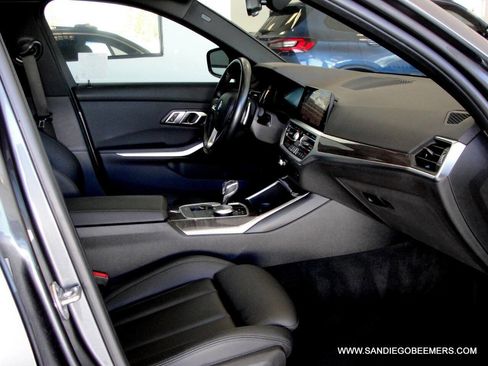 Used 2020 BMW 330i Sedan w/ Convenience Package image 26