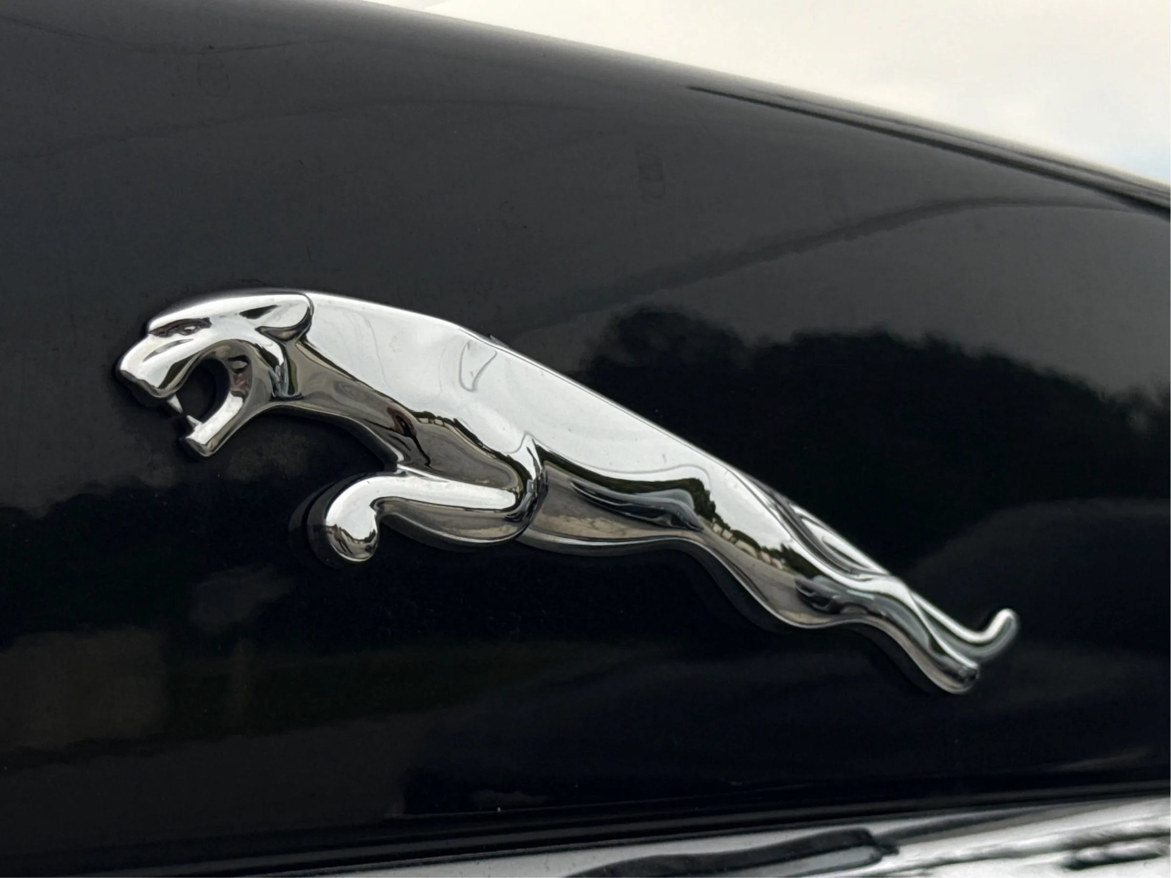 Used 2013 Jaguar XF 3.0 RWD image 36