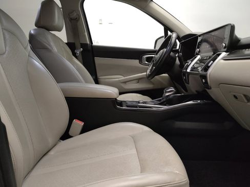 Used 2022 Kia Sorento S w/ Panoramic Sunroof Package FWD image 21