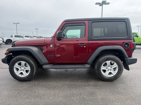 Certified 2021 Jeep Wrangler Sport AWD/4WD image 8