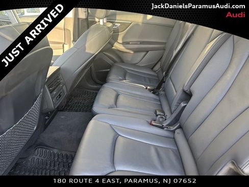 Used 2023 Audi Q7 2.0T Premium Plus w/ Premium Plus Package image 16