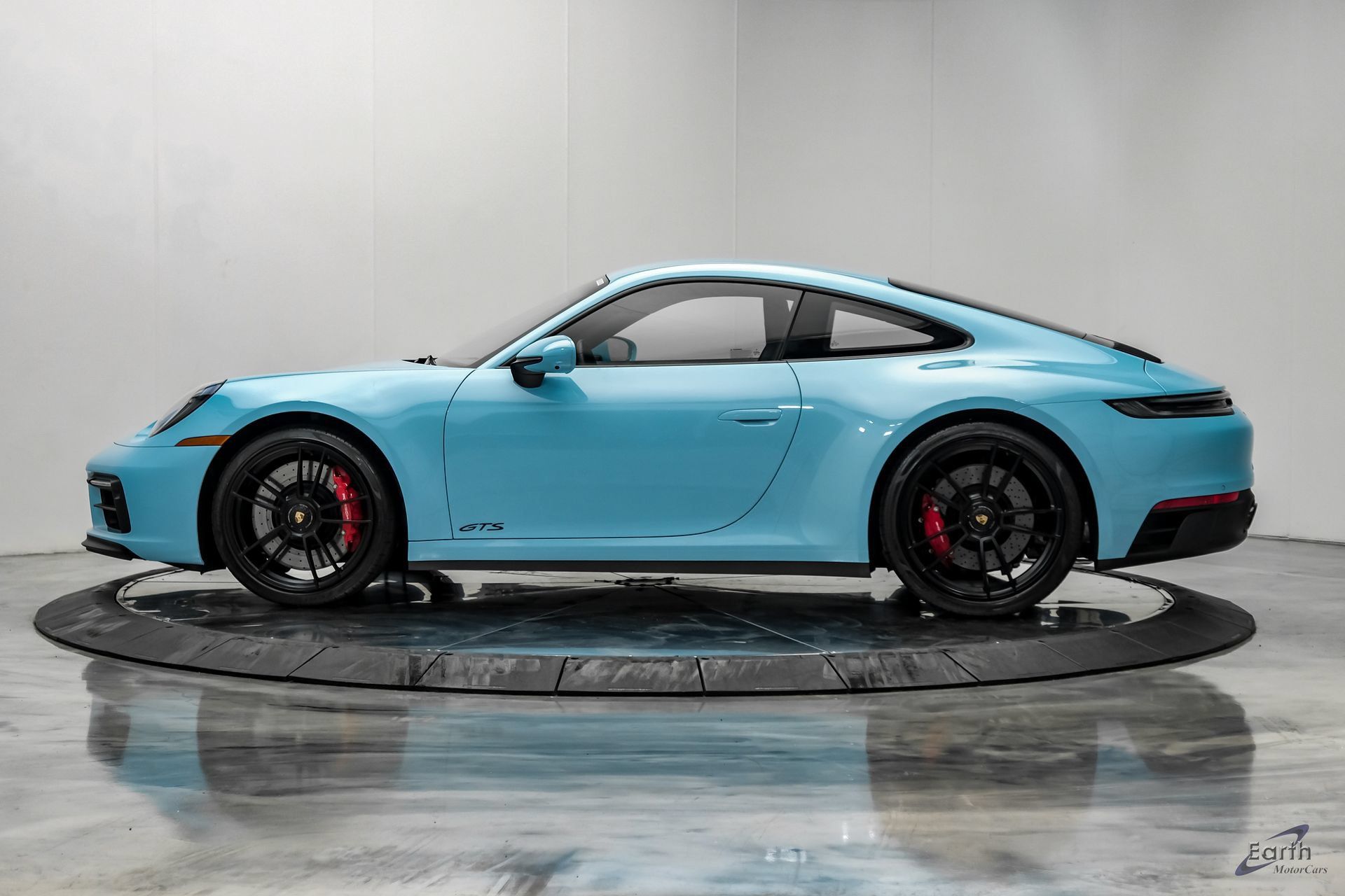 Used 2024 Porsche 911 Carrera GTS RWD image 6