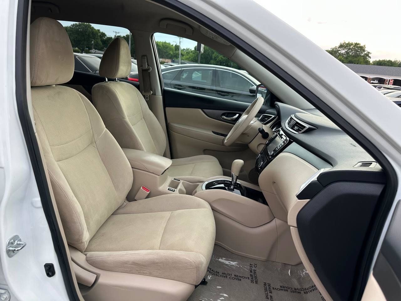 Used 2015 Nissan Rogue SV w/ SV Premium Package FWD image 28