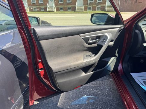 Used 2014 Nissan Altima 2.5 S image 8