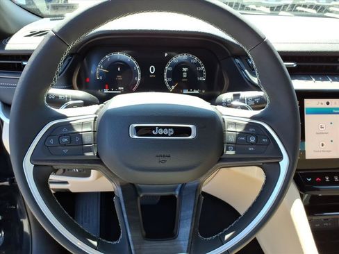 New 2026 Jeep Grand Cherokee Limited AWD/4WD image 12