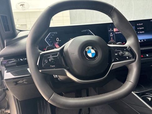 Used 2025 BMW 530i RWD image 9