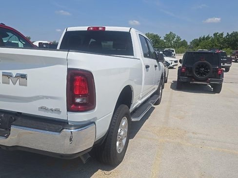 Used 2025 RAM 2500 Big Horn AWD/4WD image 4