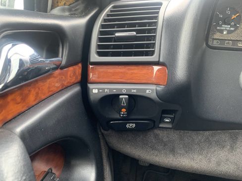 Used 1999 Mercedes-Benz S 320 S 320 LWB 4dr Sedan image 35