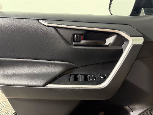 Certified 2023 Toyota RAV4 LE AWD/4WD image 18