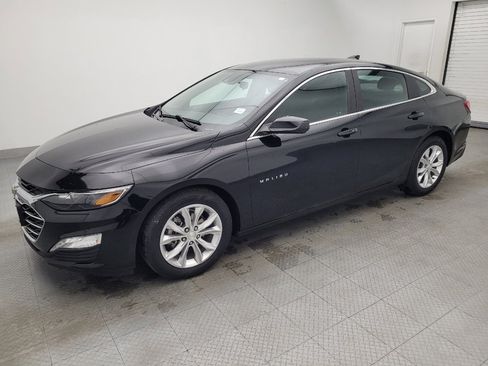 Used 2020 Chevrolet Malibu LT image 2