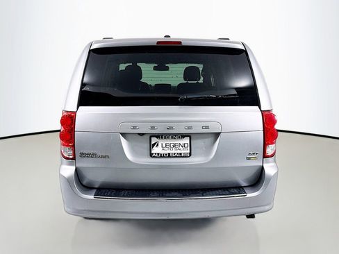 Used 2019 Dodge Grand Caravan SXT FWD image 5