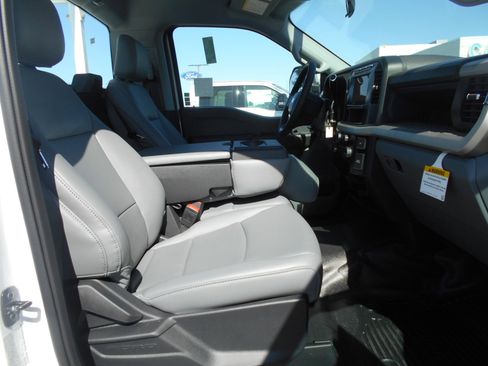 New 2024 Ford F550 4x4 Regular Cab Super Duty image 27