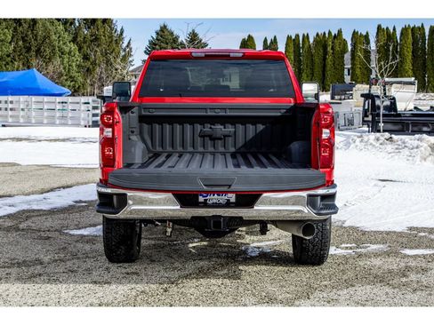 Used 2025 Chevrolet Silverado 2500 LT image 7