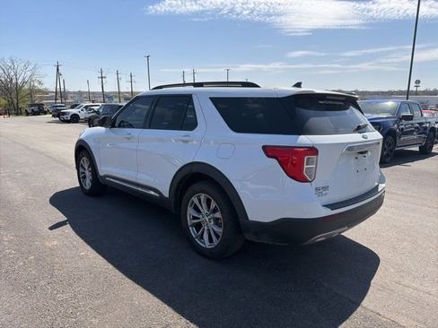 Certified 2021 Ford Explorer XLT w/ Equipment Group 202A image 2