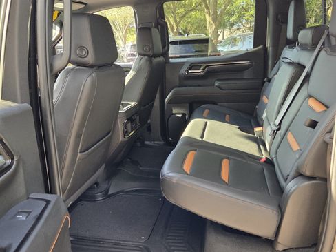 Certified 2024 GMC Sierra 1500 AT4 w/ AT4 Preferred Package AWD/4WD image 13