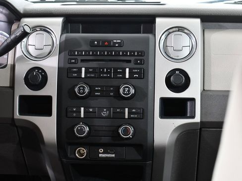 Used 2010 Ford F150 XLT image 9