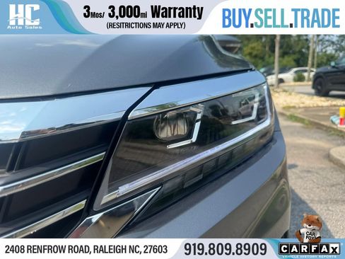 Used 2020 Volkswagen Passat 2.0T SE FWD image 9