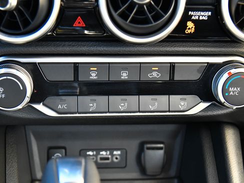 Used 2025 Nissan Sentra SV image 22