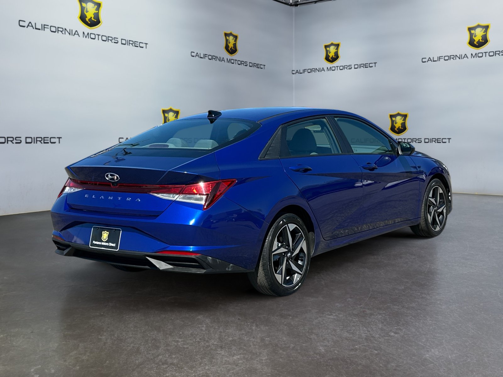 Used 2023 Hyundai Elantra SEL w/ Convenience Package FWD image 5