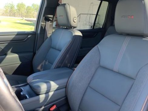 Used 2024 GMC Acadia AT4 image 15