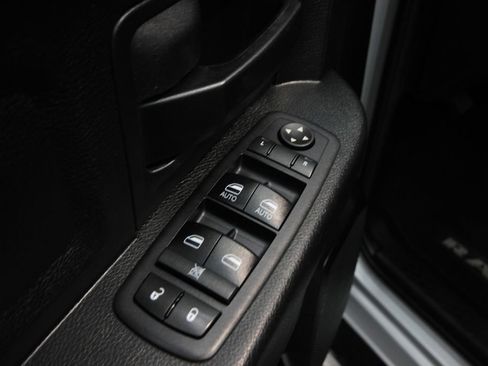 Used 2018 RAM 1500 Express w/ Express Value Package AWD/4WD image 12