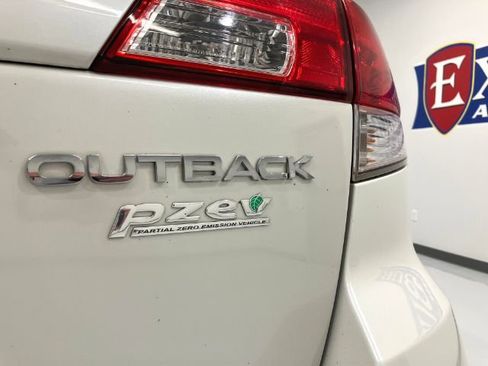 Used 2014 Subaru Outback 2.5i Limited AWD/4WD image 17