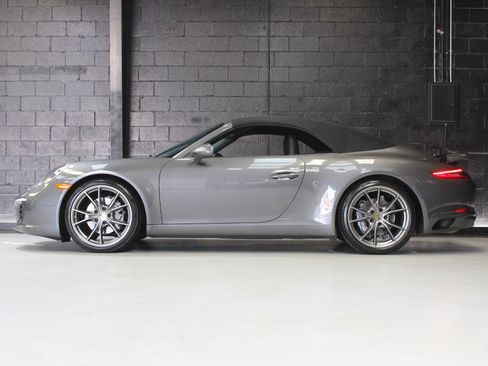 Used 2017 Porsche 911 Carrera image 3