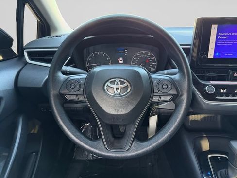 Used 2025 Toyota Corolla LE FWD image 11