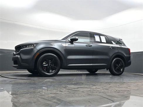 Used 2023 Kia Sorento LX image 30