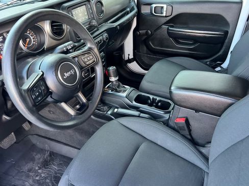Used 2019 Jeep Wrangler Sport image 11