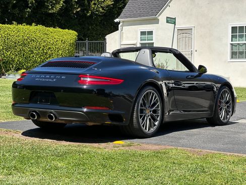 Certified 2017 Porsche 911 Carrera S image 7