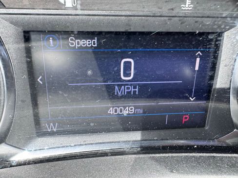 Used 2023 GMC Terrain SLE w/ Driver Convenience Package image 10