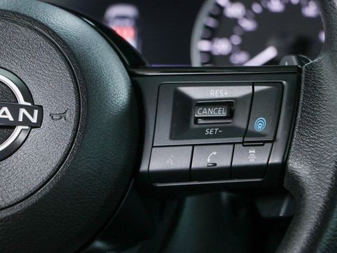 Used 2023 Nissan Rogue SV FWD image 14