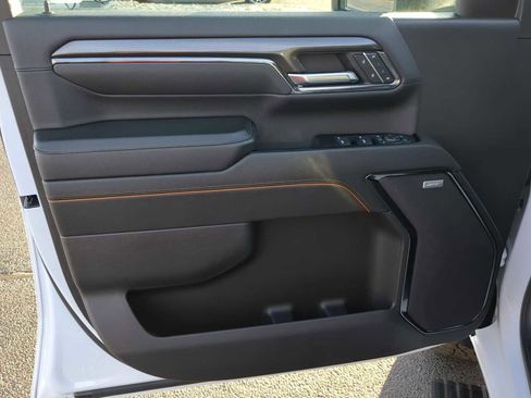 Used 2024 GMC Sierra 2500 AT4 w/ AT4 Premium Plus Package image 11