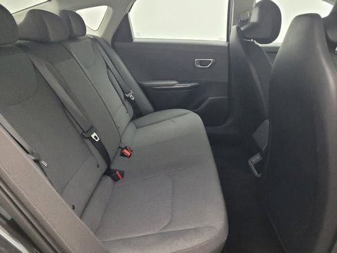 Used 2025 Kia K4 FWD image 19