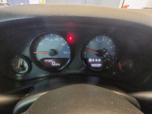 Used 2017 Jeep Wrangler Unlimited Sahara AWD/4WD image 23