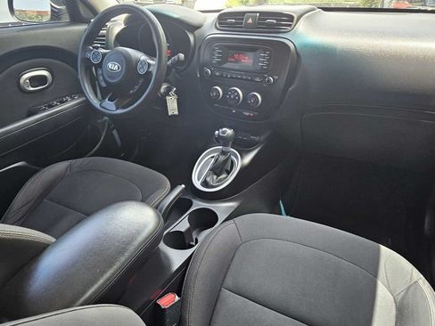 Used 2014 Kia Soul FWD image 24