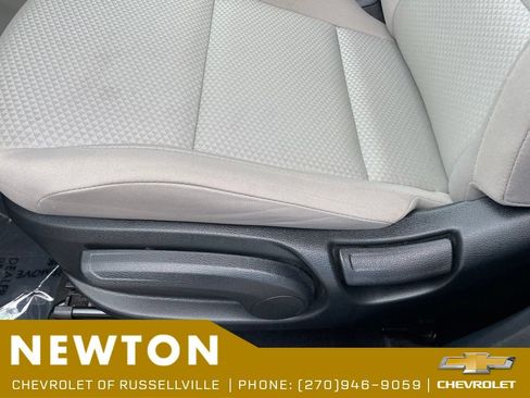 Used 2025 Kia Soul LX w/ LX Technology Package FWD image 6