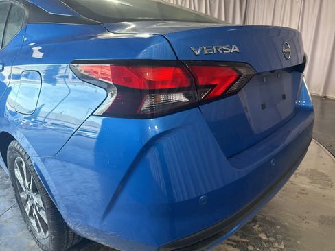 Used 2023 Nissan Versa SV image 14