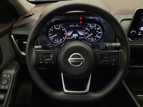 Used 2021 Nissan Rogue SV image 22