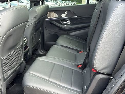 Certified 2025 Mercedes-Benz GLS 450 4MATIC image 26