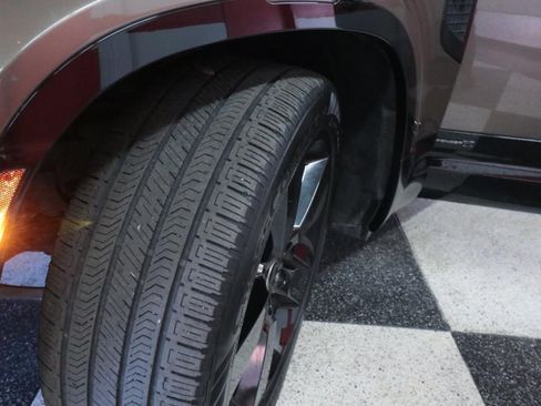 Used 2023 Land Rover Defender 110 X image 8