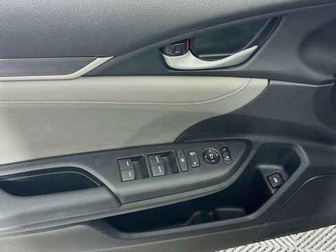 Used 2019 Honda Civic EX-L image 10