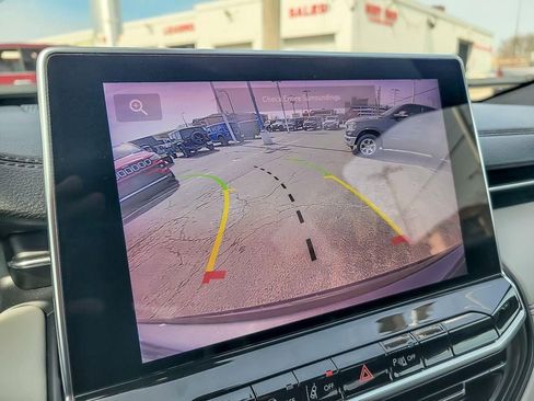 Used 2023 Jeep Compass Limited image 16