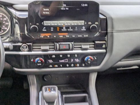 Used 2023 Nissan Pathfinder SL image 19