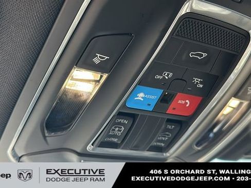 Used 2023 Jeep Grand Cherokee Altitude AWD/4WD image 21