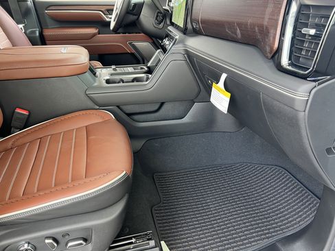 New 2026 GMC Sierra 3500 Denali Ultimate AWD/4WD image 23