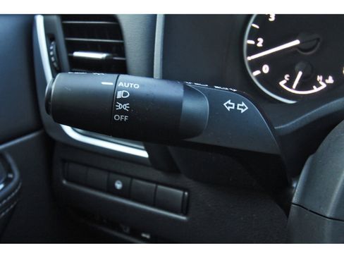 Certified 2025 Nissan Rogue SV image 20