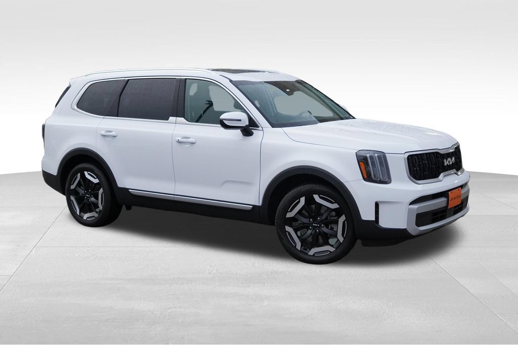 Certified 2025 Kia Telluride EX w/ EX Captain's Chair Package AWD/4WD image 2