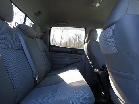 Used 2013 Toyota Tacoma 4x4 Double Cab w/ TRD Sport Pkg image 16